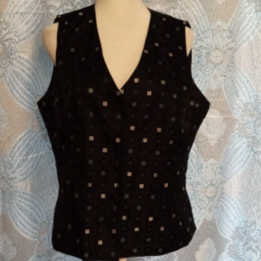 Jones New York Modern But Classical Styling Vest